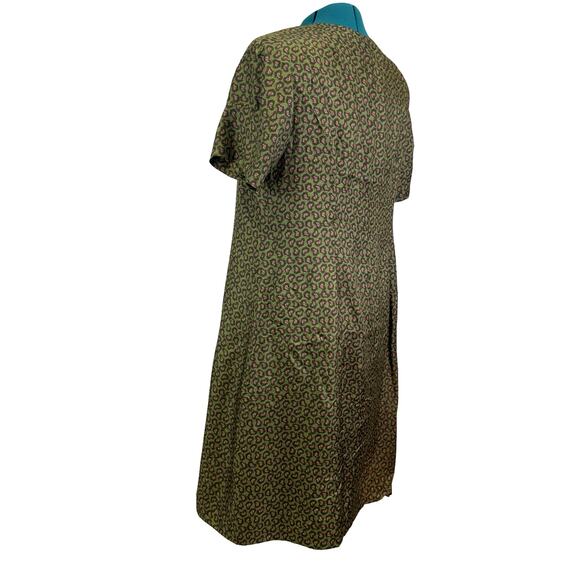 Vintage Handmade Paisley Dress – Flawed, Priced Accordingly - Picture 2 of 16